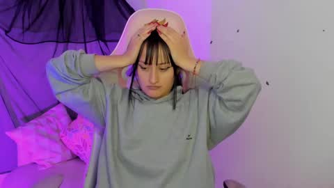 Sarah Ramirez online show from 02-27-25, 08:42