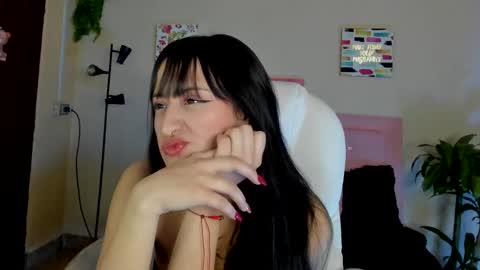 Sarah Ramirez online show from 03-05-25, 02:34