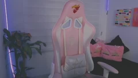 Sarah Ramirez online show from 09-17-25, 03:08