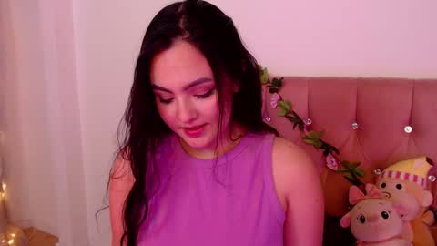 Snapshot of saraa_swett chatting on 02-13-25, 10:11 online show from 02-13-25, 10:11