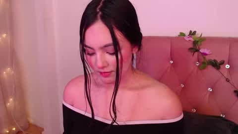 Snapshot of saraa_swett chatting on 03-12-25, 05:28 online show from 03-12-25, 05:28