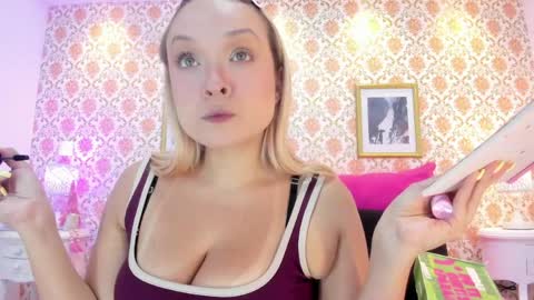 SaraAvila  online show from 04-15-26, 09:59