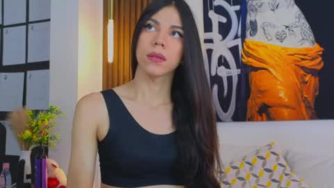Snapshot of saracutie_ chatting on 05-05-26, 09:01 Sara online show from 05-05-26, 09:01