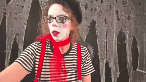 Sara Desire online show from 10-14-25, 12:50