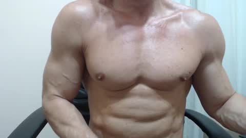 saradorj92 online show from 12-14-25, 01:11