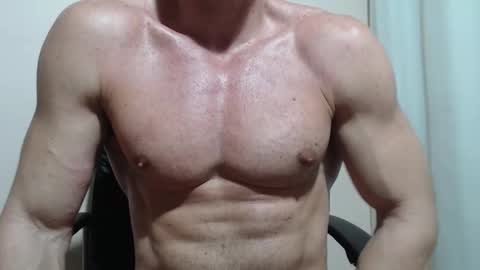 saradorj92 online show from 03-07-26, 03:36