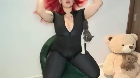 Snapshot of saraevil chatting on 11-09-25, 04:55 Sara online show from 11-09-25, 04:55