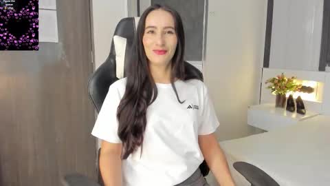  Sara Gomez  online show from 12-02-25, 01:17