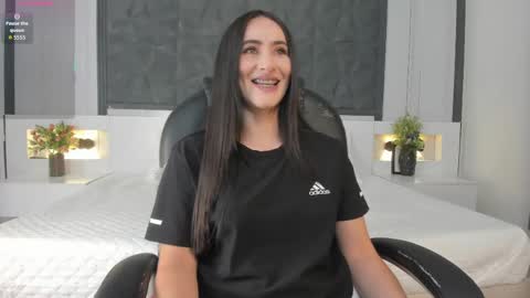 Snapshot of saragomez_1 chatting on 04-30-26, 12:22 Sara Gomez online show from 04-30-26, 12:22