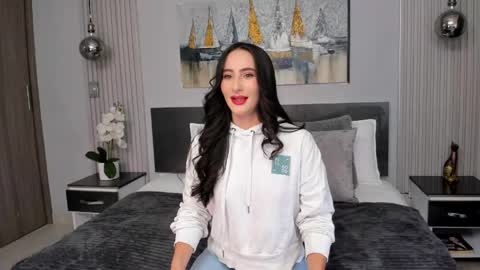 Snapshot of saragomez_1 chatting on 05-23-26, 12:09 Sara Gomez online show from 05-23-26, 12:09