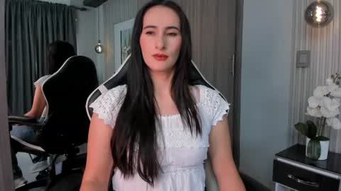 Snapshot of saragomez_1 chatting on 06-26-26, 12:31 Sara Gomez online show from 06-26-26, 12:31