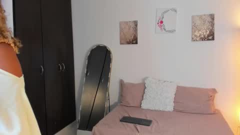 sarah  cinnamon online show from 03-12-26, 07:53