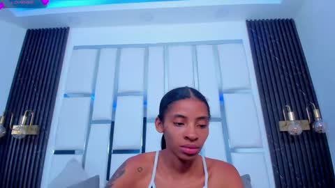 Snapshot of sarah_ashbourne chatting on 10-04-25, 02:15 sarah_ashbourne online show from 10-04-25, 02:15