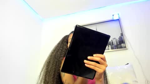 Snapshot of sarah_ashbourne chatting on 10-30-25, 12:50 sarah_ashbourne online show from 10-30-25, 12:50