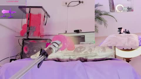 sarah_carter__ online show from 05-18-26, 04:07
