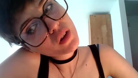 Sarah online show from 03-01-26, 03:25