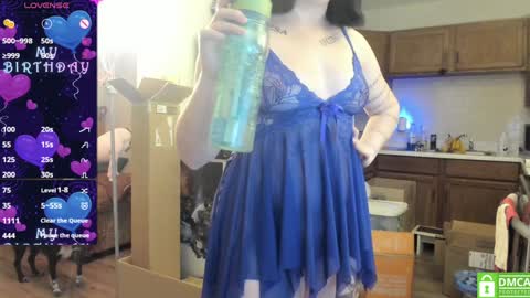 Snapshot of sarah_e_xx chatting on 12-14-24, 06:35 Sarah online show from 12-14-24, 06:35