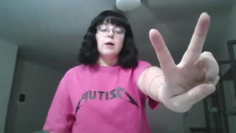 Snapshot of sarah_e_xx chatting on 12-30-24, 01:26 Sarah online show from 12-30-24, 01:26