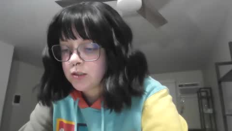 Snapshot of sarah_e_xx chatting on 12-31-24, 05:11 Sarah online show from 12-31-24, 05:11