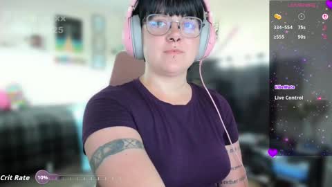 Snapshot of sarah_e_xx chatting on 09-18-25, 03:14 Sarah online show from 09-18-25, 03:14