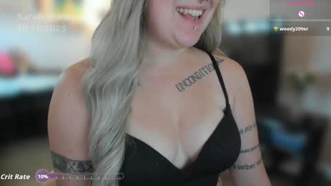 Snapshot of sarah_e_xx chatting on 10-18-25, 05:14 Sarah online show from 10-18-25, 05:14