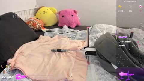 Snapshot of sarah_e_xx chatting on 11-07-25, 01:16 Sarah online show from 11-07-25, 01:16