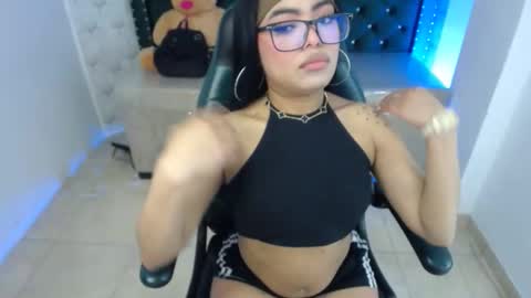 Snapshot of sarah_evansm chatting on 10-07-25, 02:09 Sara online show from 10-07-25, 02:09