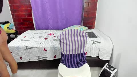 Snapshot of sarah_fox20 chatting on 01-25-25, 05:51 Sarah online show from 01-25-25, 05:51