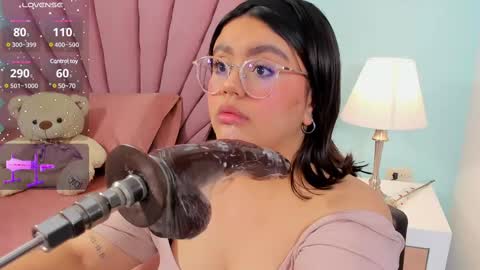 Snapshot of sarah_gold_1 chatting on 03-08-25, 11:49 Sarah online show from 03-08-25, 11:49