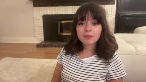 Snapshot of sarah_heart_aus chatting on 01-05-25, 09:15 Sarah Heart Aus online show from 01-05-25, 09:15