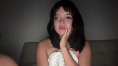 Snapshot of sarah_heart_aus chatting on 02-06-25, 01:21 Sarah Heart Aus online show from 02-06-25, 01:21