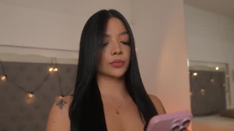       online show from 10-07-25, 08:17