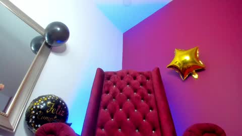 Snapshot of sarah_mistress_ chatting on 12-10-24, 11:30 Sarah online show from 12-10-24, 11:30