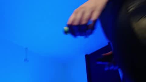 Snapshot of sarah_mistress_ chatting on 02-21-25, 03:23 Sarah online show from 02-21-25, 03:23