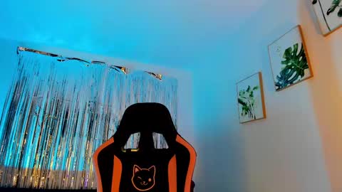 Snapshot of sarah_perez1 chatting on 03-01-25, 02:59 INSTAGRAM...sarah22 p online show from 03-01-25, 02:59