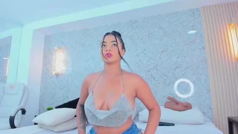 Snapshot of sarah_sanz chatting on 09-19-25, 03:41 sarah online show from 09-19-25, 03:41