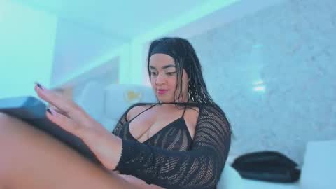 Snapshot of sarah_sanz chatting on 10-20-25, 12:05 sarah online show from 10-20-25, 12:05