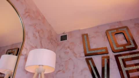 Snapshot of sarah_sluty chatting on 06-04-26, 11:33 Sarah online show from 06-04-26, 11:33
