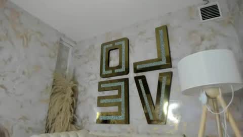 Snapshot of sarah_sluty chatting on 06-23-26, 01:58 Sarah online show from 06-23-26, 01:58