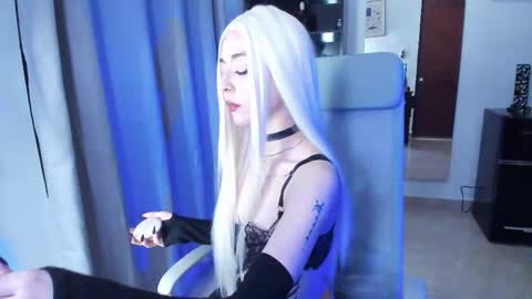Snapshot of sarahbellamy chatting on 11-22-25, 09:41 Sarah online show from 11-22-25, 09:41