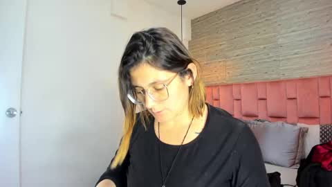 Sarah Deyvis online show from 10-09-25, 08:07