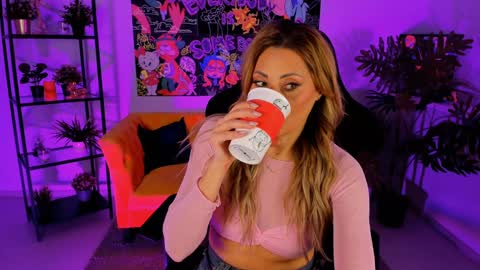 Snapshot of sarahholly chatting on 01-03-25, 11:25 Divine Sarah NONUDE model online show from 01-03-25, 11:25