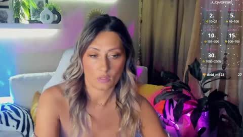 Divine Sarah NONUDE model online show from 05-30-26, 03:53