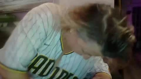 sarahlampo online show from 03-01-26, 01:07