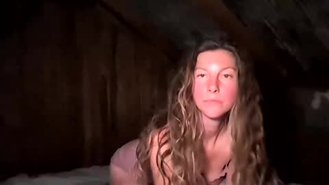 sarahlee262415 online show from 05-07-26, 04:51