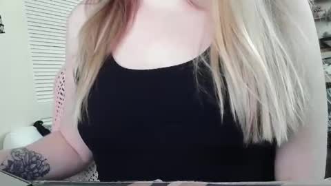 Snapshot of sarahmummy chatting on 02-09-26, 09:08 Sarah online show from 02-09-26, 09:08