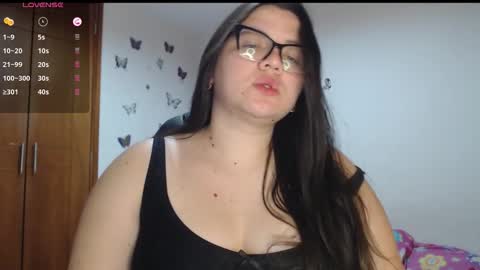 Sarah online show from 10-22-25, 03:51