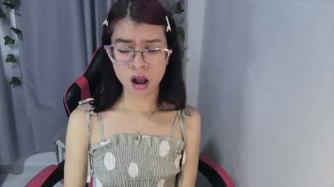 Snapshot of sarahsmitt chatting on 04-25-26, 04:59 Sarah online show from 04-25-26, 04:59