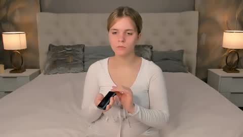 sarahwantslove online show from 04-16-26, 08:31