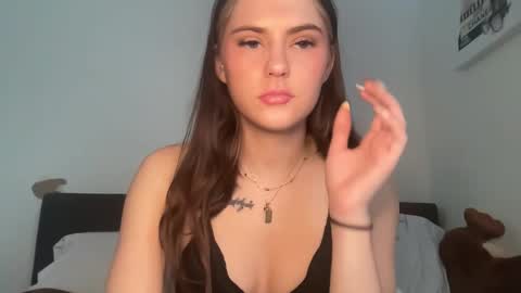 SarahxOliver online show from 12-03-25, 05:55